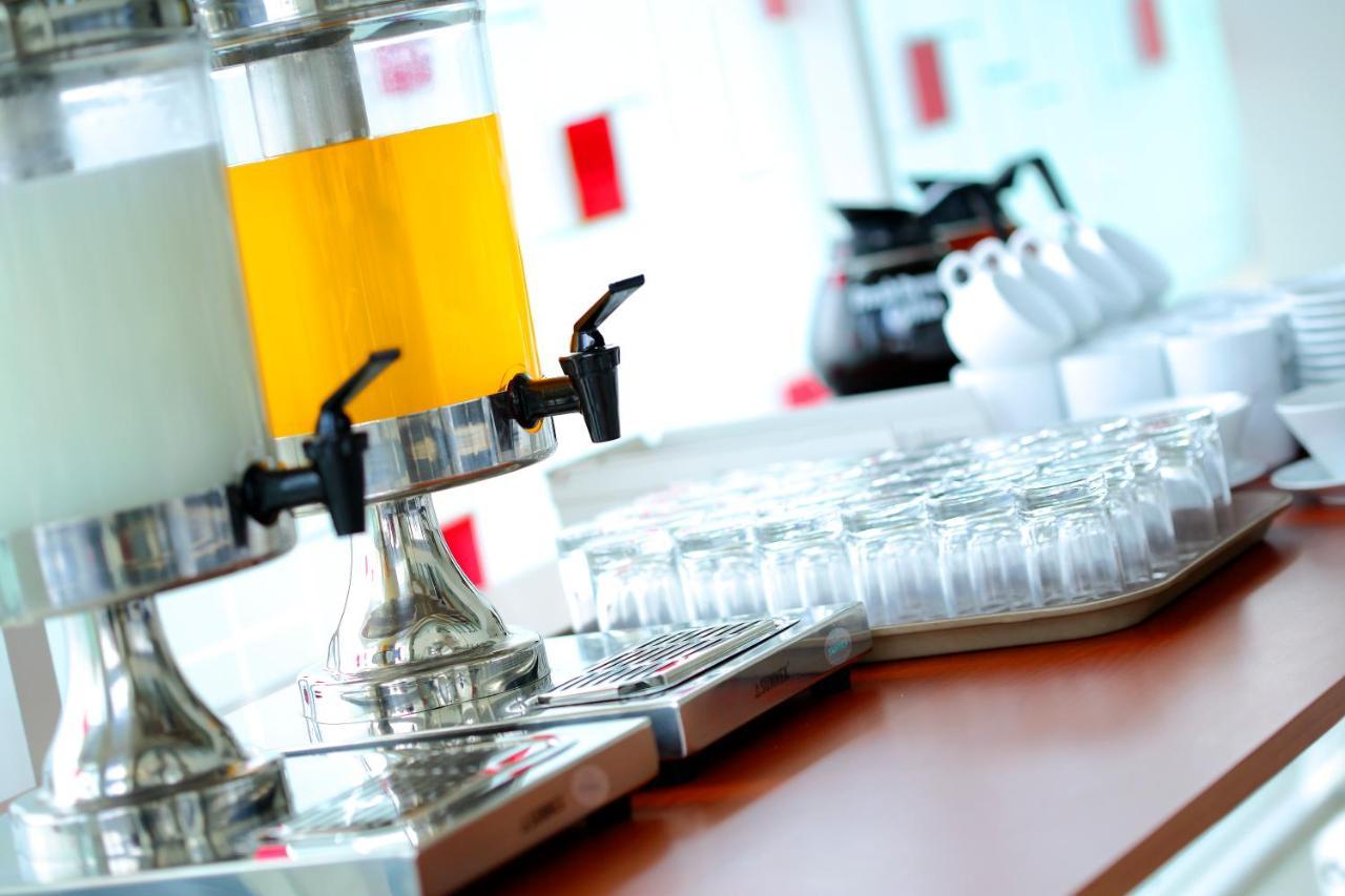 Amaris Hotel Bekasi Barat Ngoại thất bức ảnh