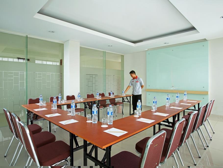Amaris Hotel Bekasi Barat Ngoại thất bức ảnh
