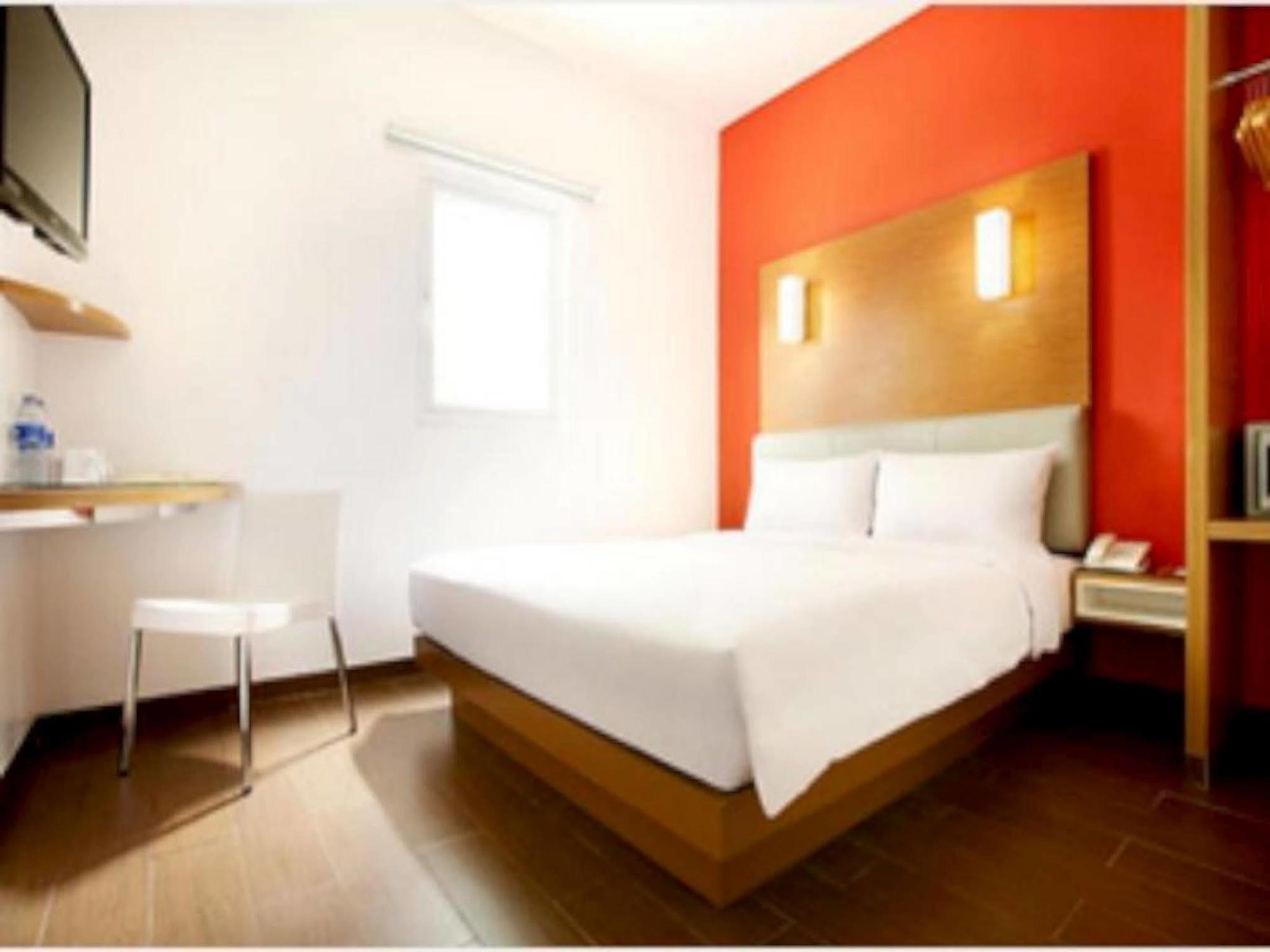 Amaris Hotel Bekasi Barat Ngoại thất bức ảnh