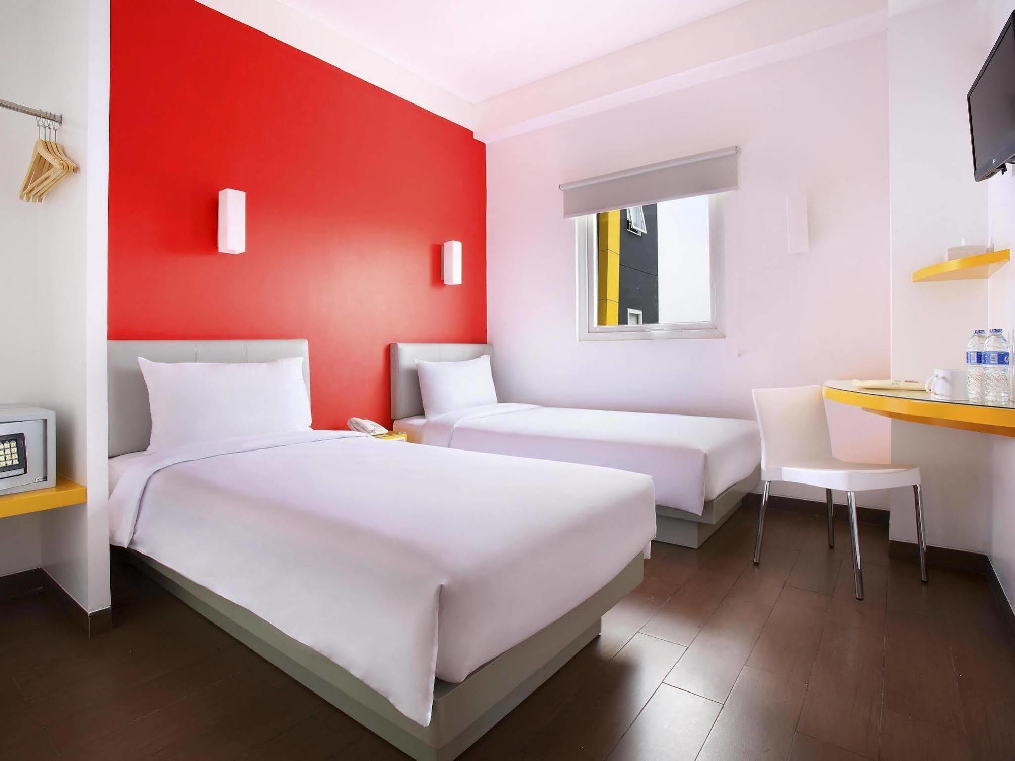 Amaris Hotel Bekasi Barat Ngoại thất bức ảnh