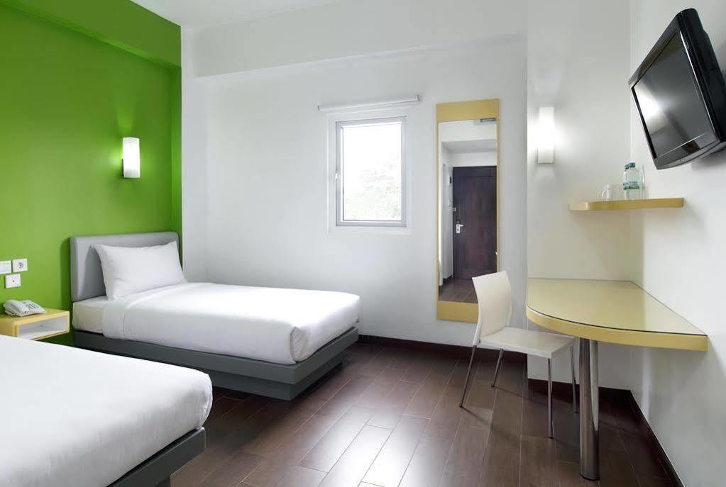 Amaris Hotel Bekasi Barat Ngoại thất bức ảnh